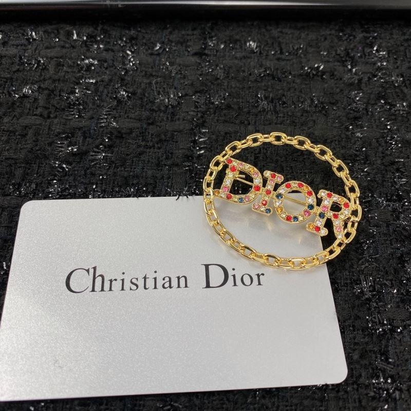 ch**an D*or brooches